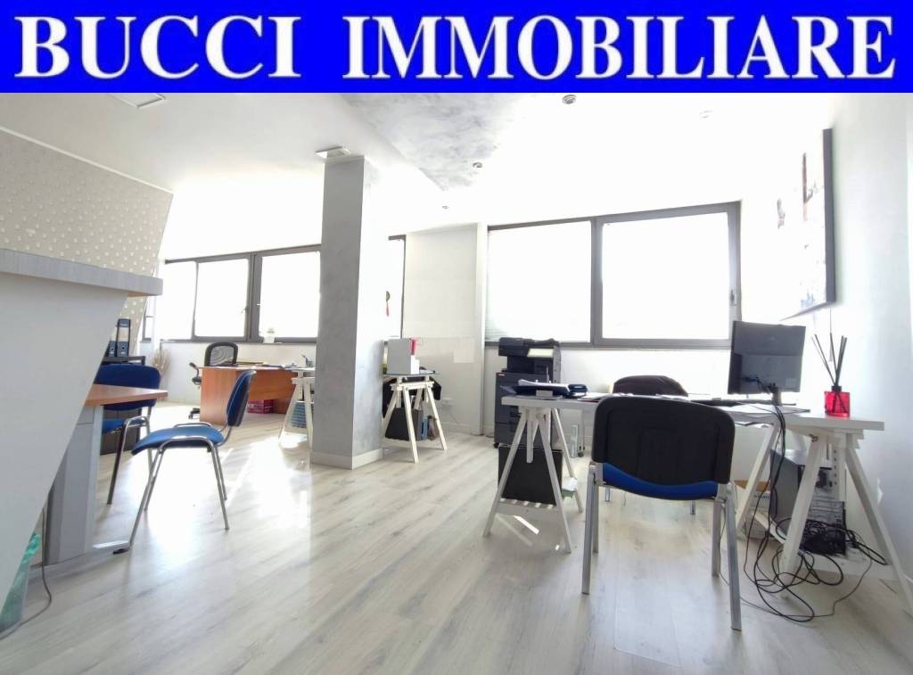 ufficio in vendita a Montesilvano