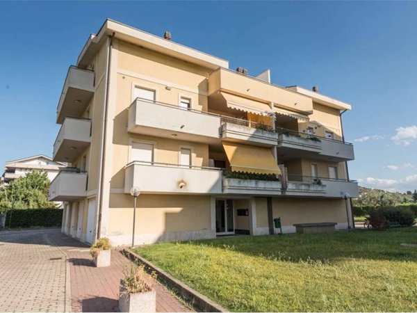 appartamento in vendita a Montesilvano in zona Villa Carmine