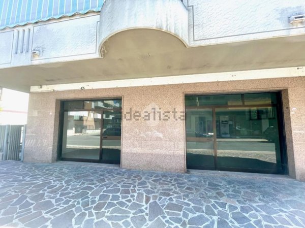 negozio in vendita a Montesilvano