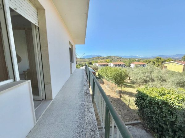 casa indipendente in vendita a Montesilvano in zona Montesilvano Colle
