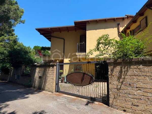 casa indipendente in vendita a Montesilvano