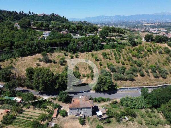 terreno edificabile in vendita a Montesilvano in zona Villa Carmine
