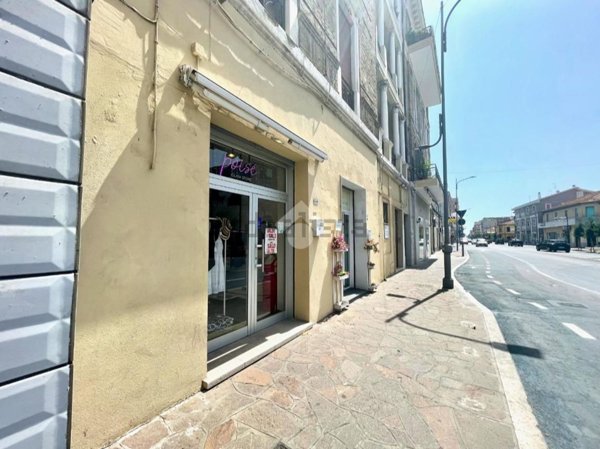 negozio in vendita a Montesilvano