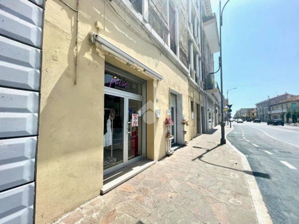 negozio in vendita a Montesilvano