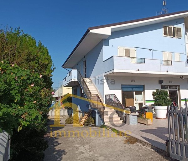 casa indipendente in vendita a Montesilvano
