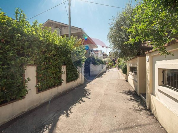 casa indipendente in vendita a Montesilvano