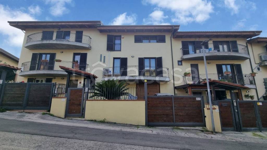 casa indipendente in vendita a Montesilvano in zona Trave