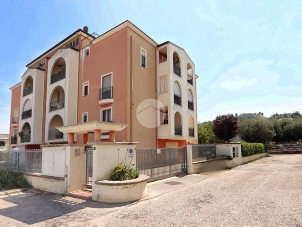 appartamento in vendita a Montesilvano in zona Villa Carmine