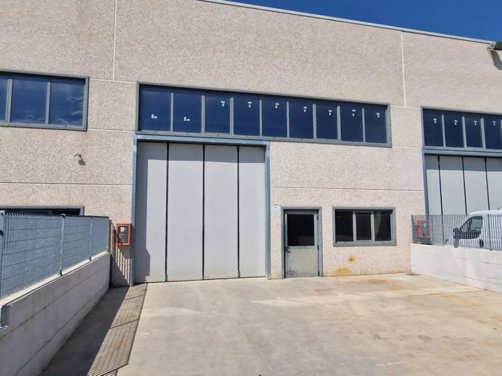 capannone in vendita a Montesilvano