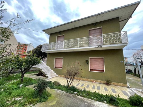 casa indipendente in vendita a Montesilvano