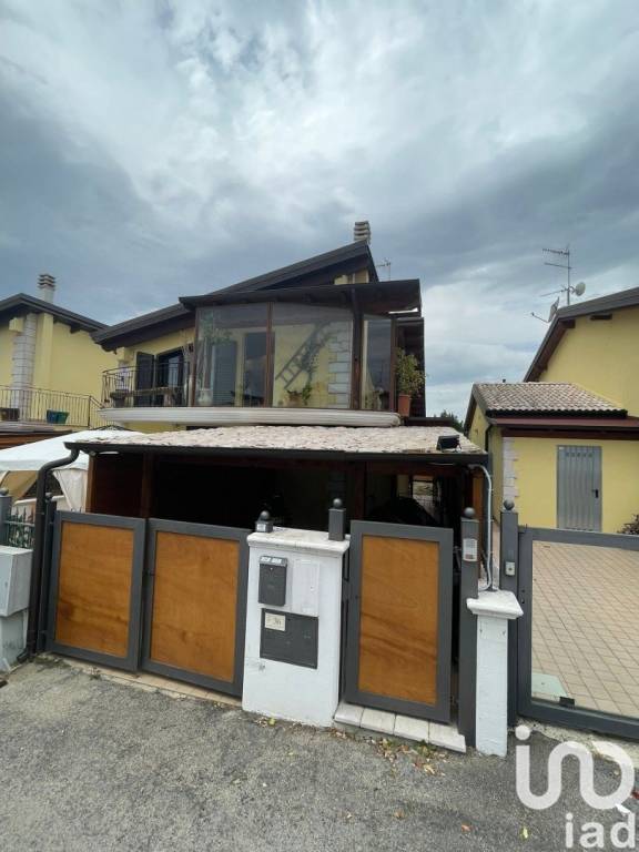 casa indipendente in vendita a Montesilvano in zona Montesilvano Colle