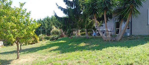 casa indipendente in vendita a Montesilvano