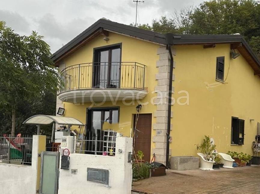 casa indipendente in vendita a Montesilvano in zona Montesilvano Colle