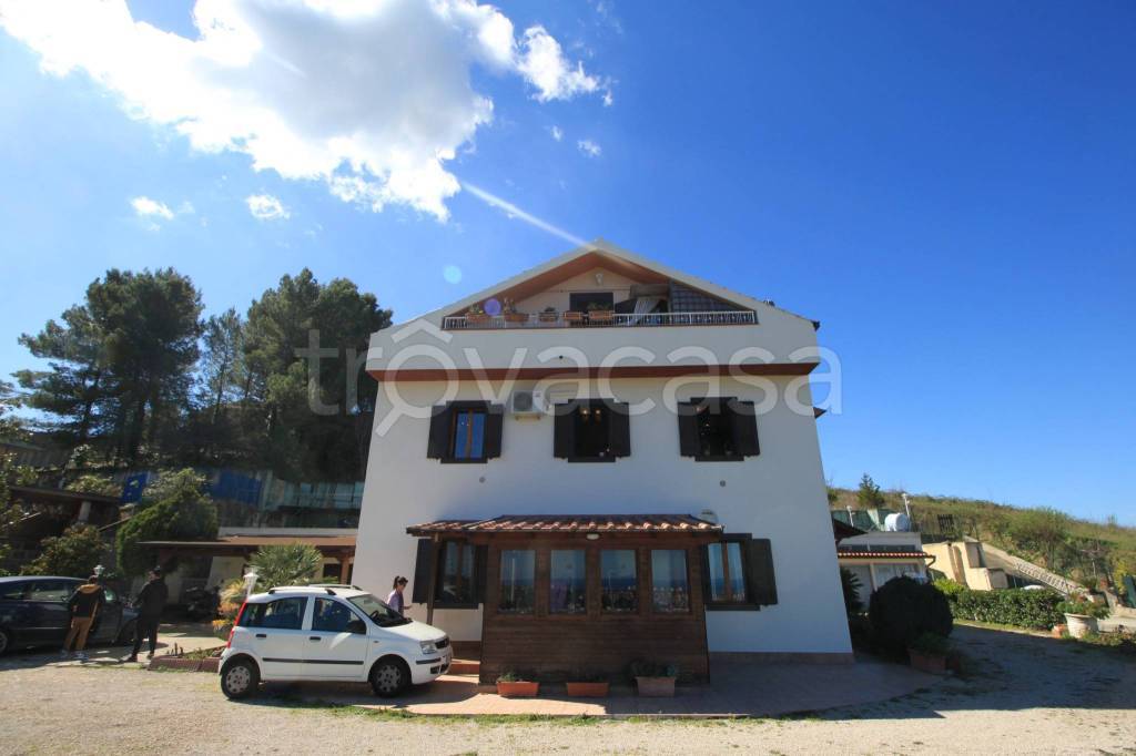 appartamento in vendita a Montesilvano in zona Montesilvano Colle