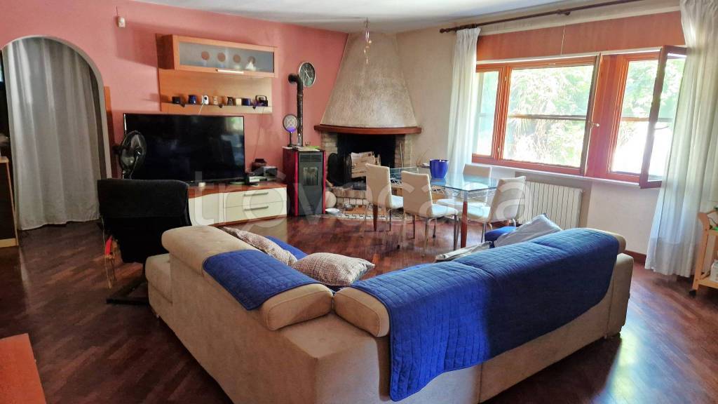 casa indipendente in vendita a Montesilvano