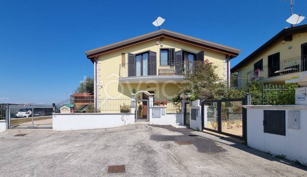 casa indipendente in vendita a Montesilvano in zona Montesilvano Colle