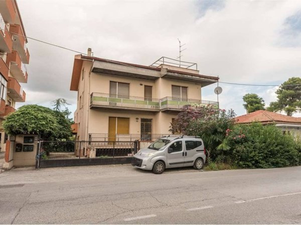 casa indipendente in vendita a Montesilvano
