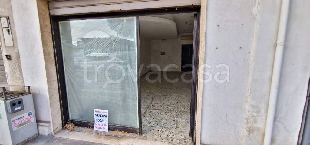 negozio in vendita a Montesilvano