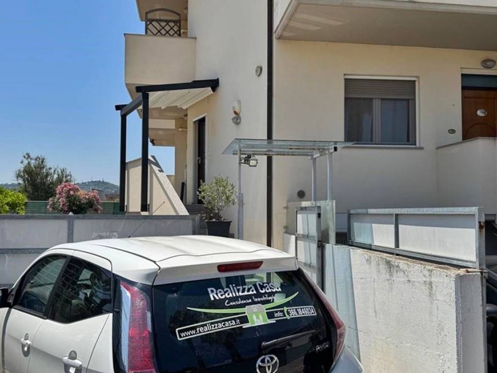 appartamento in vendita a Montesilvano in zona Villa Carmine