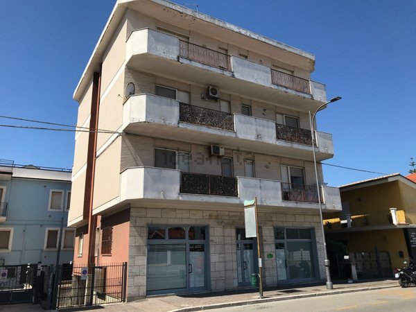 locale commerciale in vendita a Montesilvano