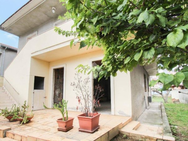 appartamento in vendita a Montesilvano in zona Villa Carmine
