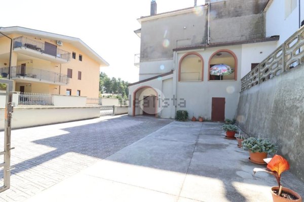 appartamento in vendita a Montesilvano in zona Montesilvano Colle