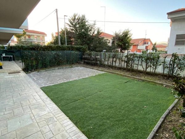 appartamento in vendita a Montesilvano in zona Villa Carmine
