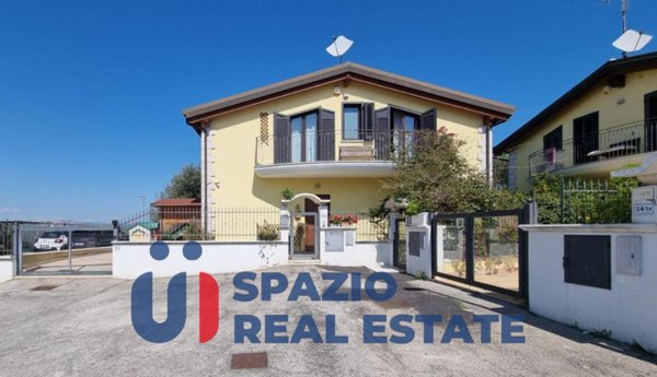 casa indipendente in vendita a Montesilvano in zona Montesilvano Colle