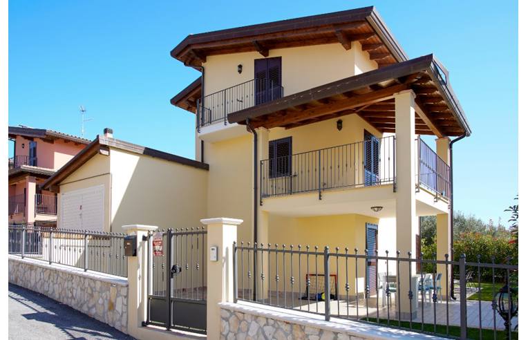 casa indipendente in vendita a Montesilvano