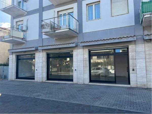 negozio in vendita a Montesilvano