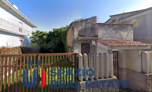 casa indipendente in vendita a Lago