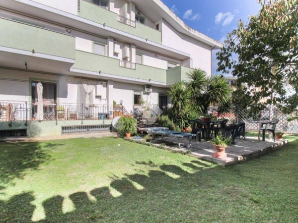 appartamento in vendita a Montesilvano in zona Villa Carmine