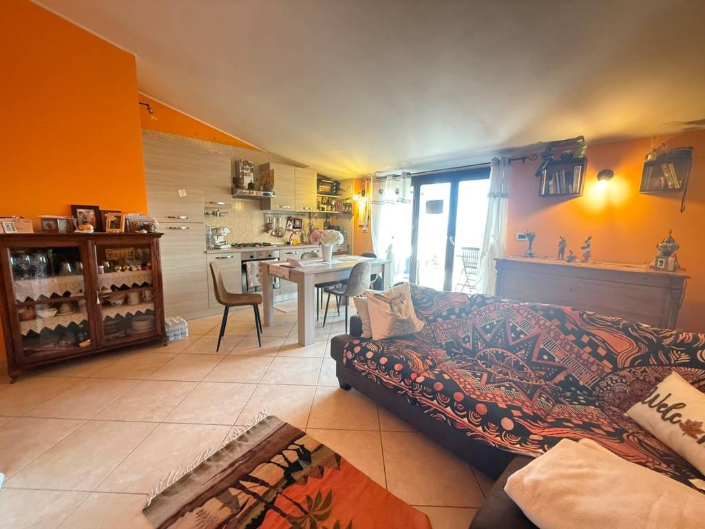 appartamento in vendita a Montesilvano in zona Villa Carmine