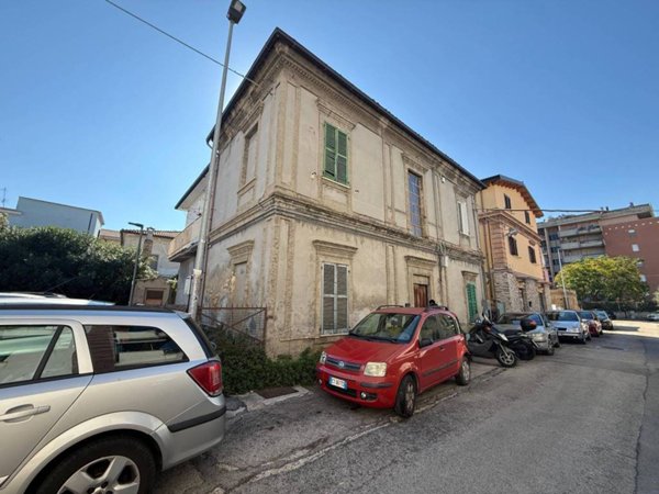 intera palazzina in vendita a Montesilvano