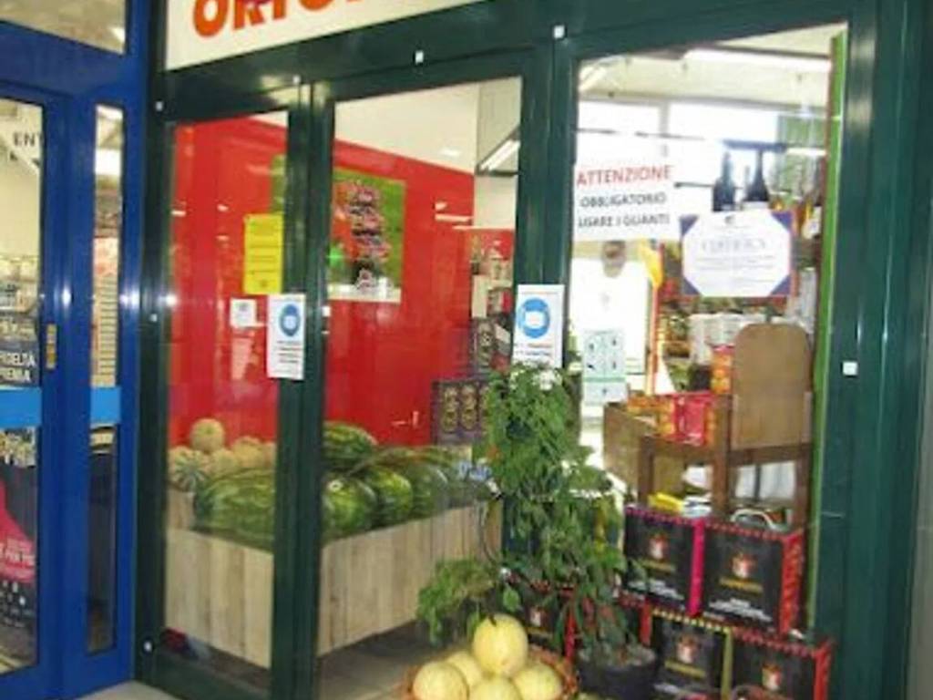 negozio in vendita a Montesilvano