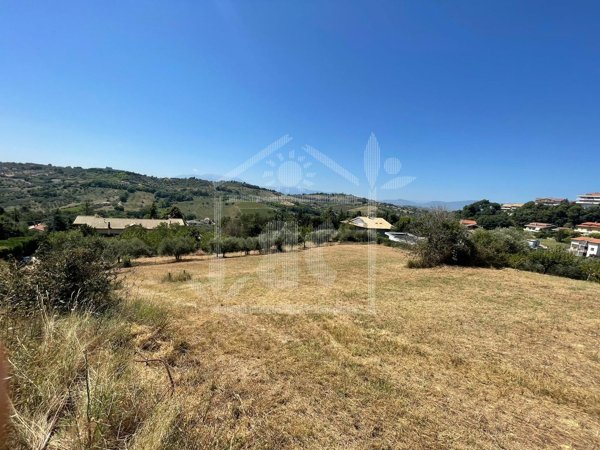 terreno edificabile in vendita a Montesilvano in zona Montesilvano Colle