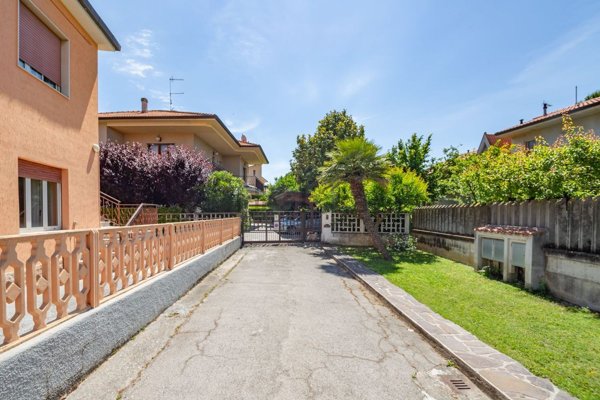 casa indipendente in vendita a Montesilvano