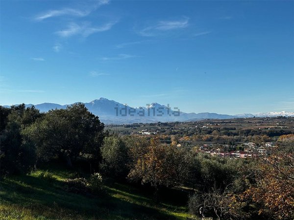 terreno edificabile in vendita a Montesilvano