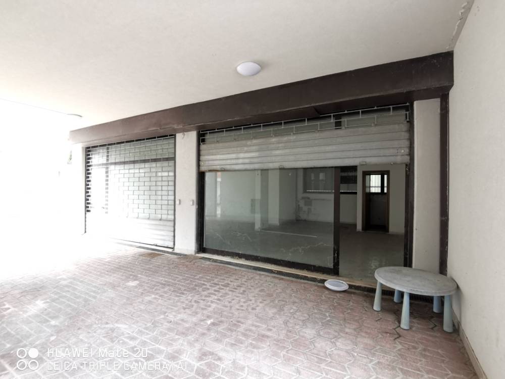 locale commerciale in vendita a Montesilvano