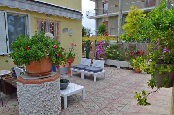 casa indipendente in vendita a Montesilvano