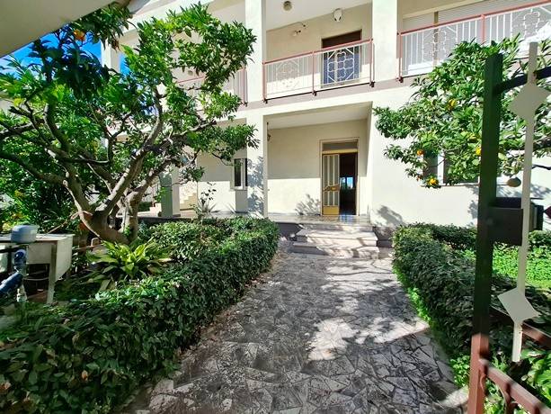 casa indipendente in vendita a Montesilvano