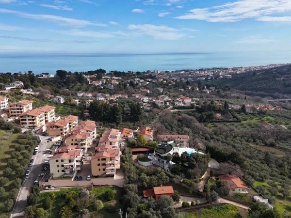 appartamento in vendita a Montesilvano in zona Montesilvano Colle