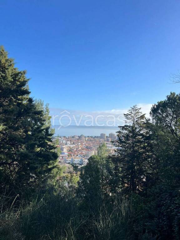 casa indipendente in vendita a Montesilvano