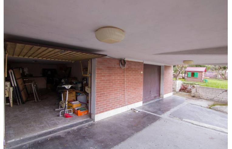 casa indipendente in vendita a Montesilvano in zona Montesilvano Colle