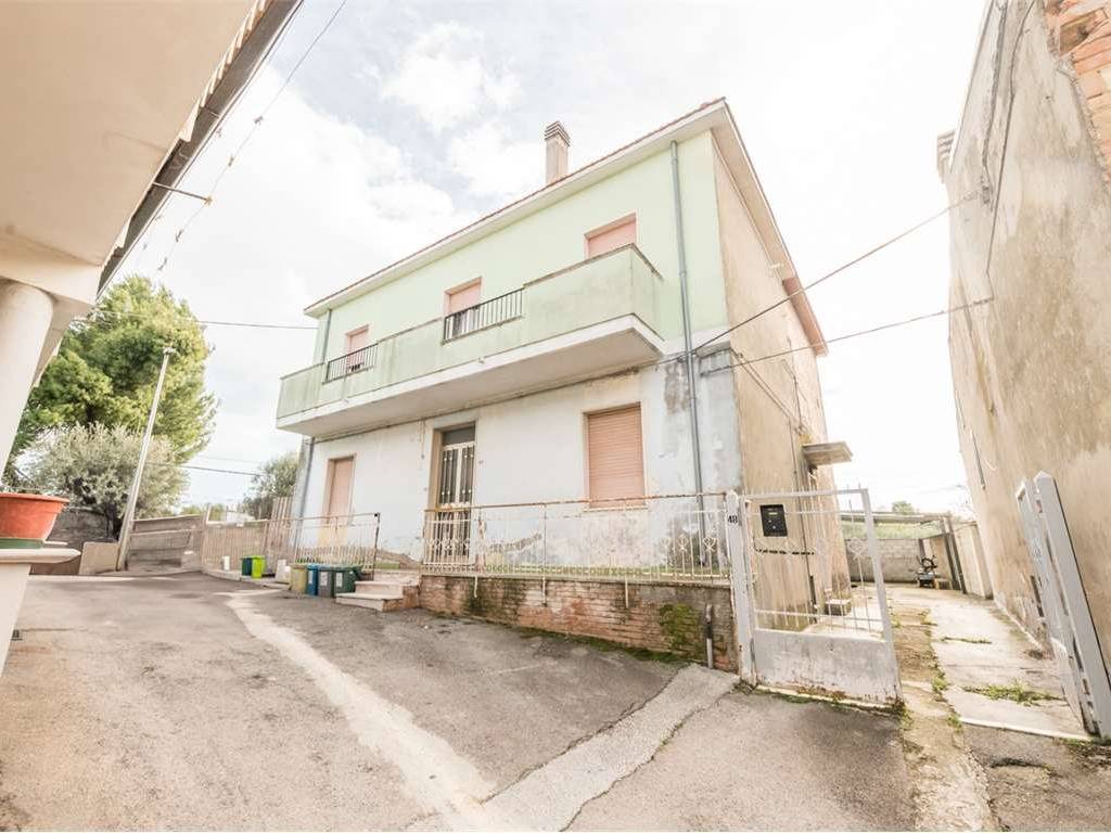 appartamento in vendita a Montesilvano in zona Montesilvano Colle