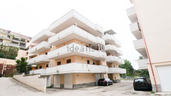 appartamento in vendita a Montesilvano in zona Montesilvano Colle