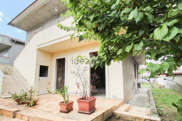 appartamento in vendita a Montesilvano in zona Villa Carmine