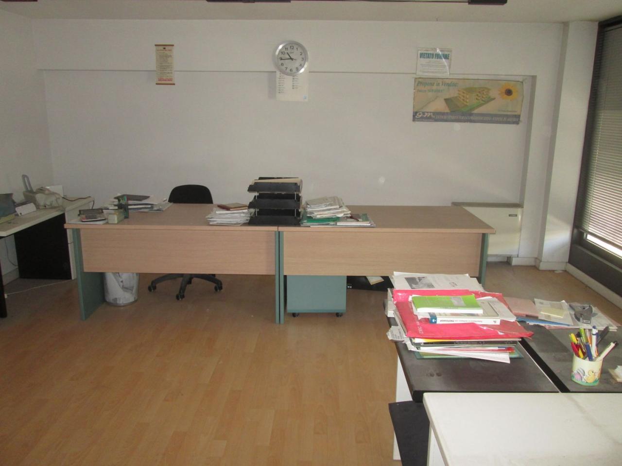 locale commerciale in vendita a Montesilvano