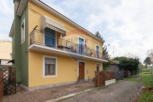 casa indipendente in vendita a Montesilvano