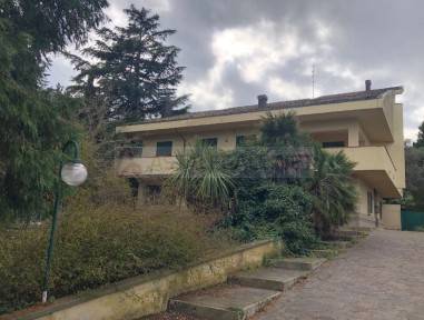 casa indipendente in vendita a Montesilvano